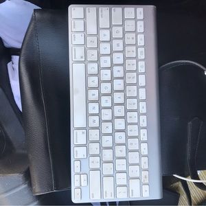 Apple Keyboard